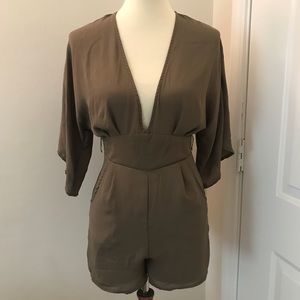 NWOT CR Deep V Romper szXS